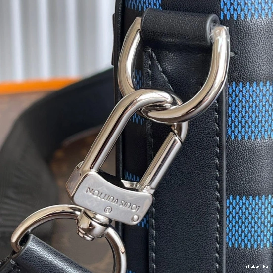 LOUIS MESSENGER VUITTON STUDIO 0724